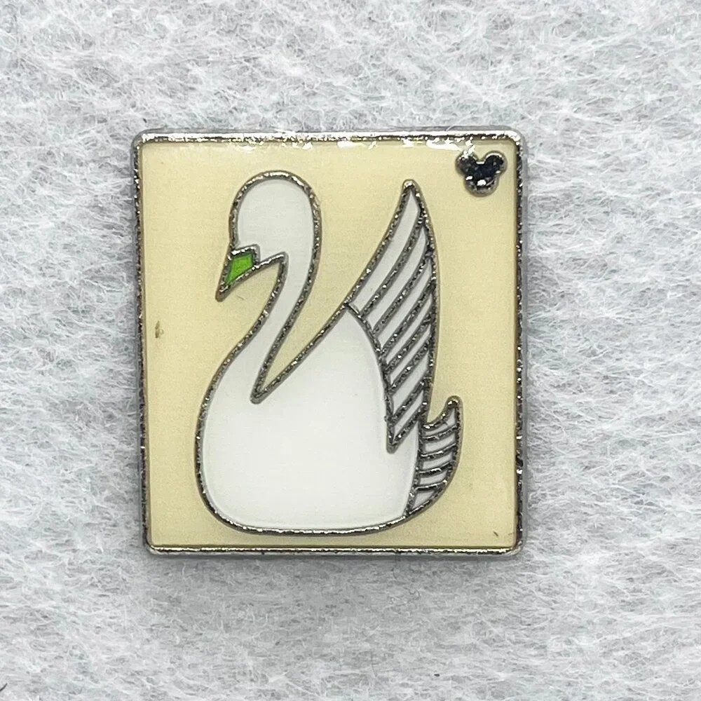 🔮 5/$25 Disney‎ World Swan Boat Pin